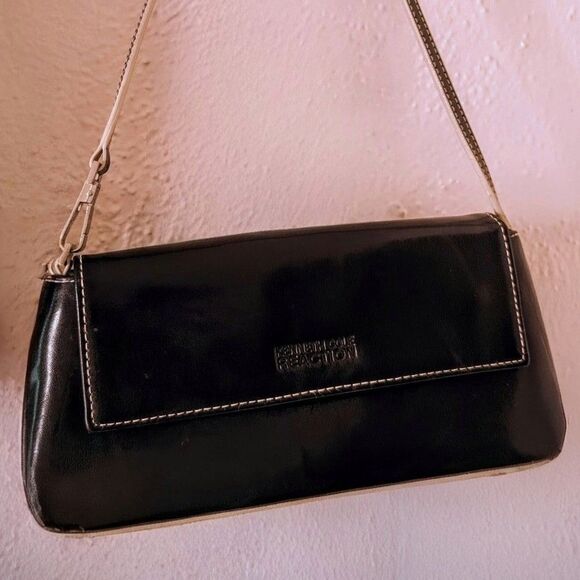 Kenneth Cole Cyber Y2K Black Leather Micro Purse - Picture 2 of 8